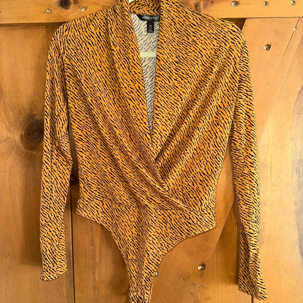 Banana Republic Patterned Burnt Orange Thong Bodysuit Sz XS